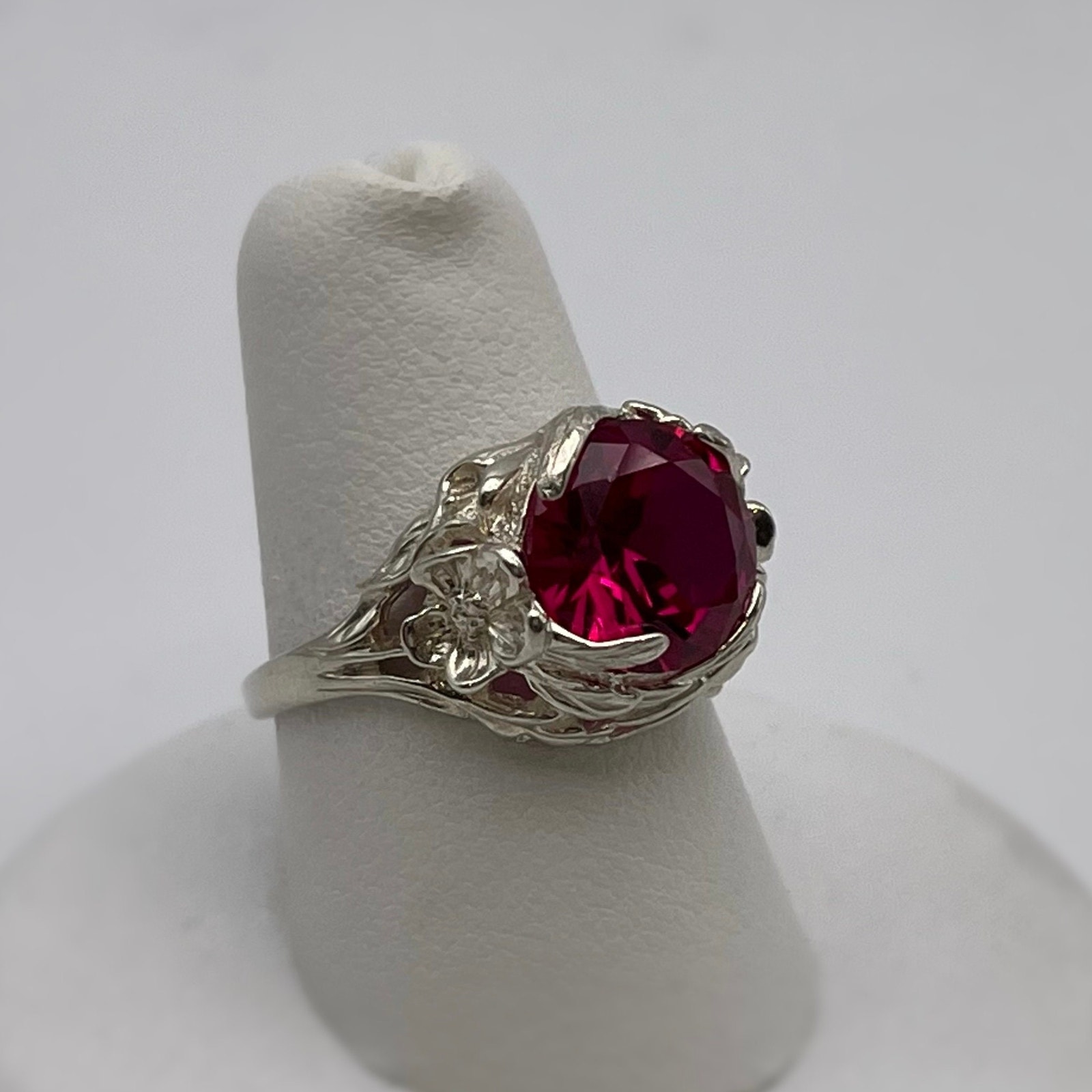 Gorgeous 4ct Floral Lab Grown Ruby Sculptural Ring Size 7